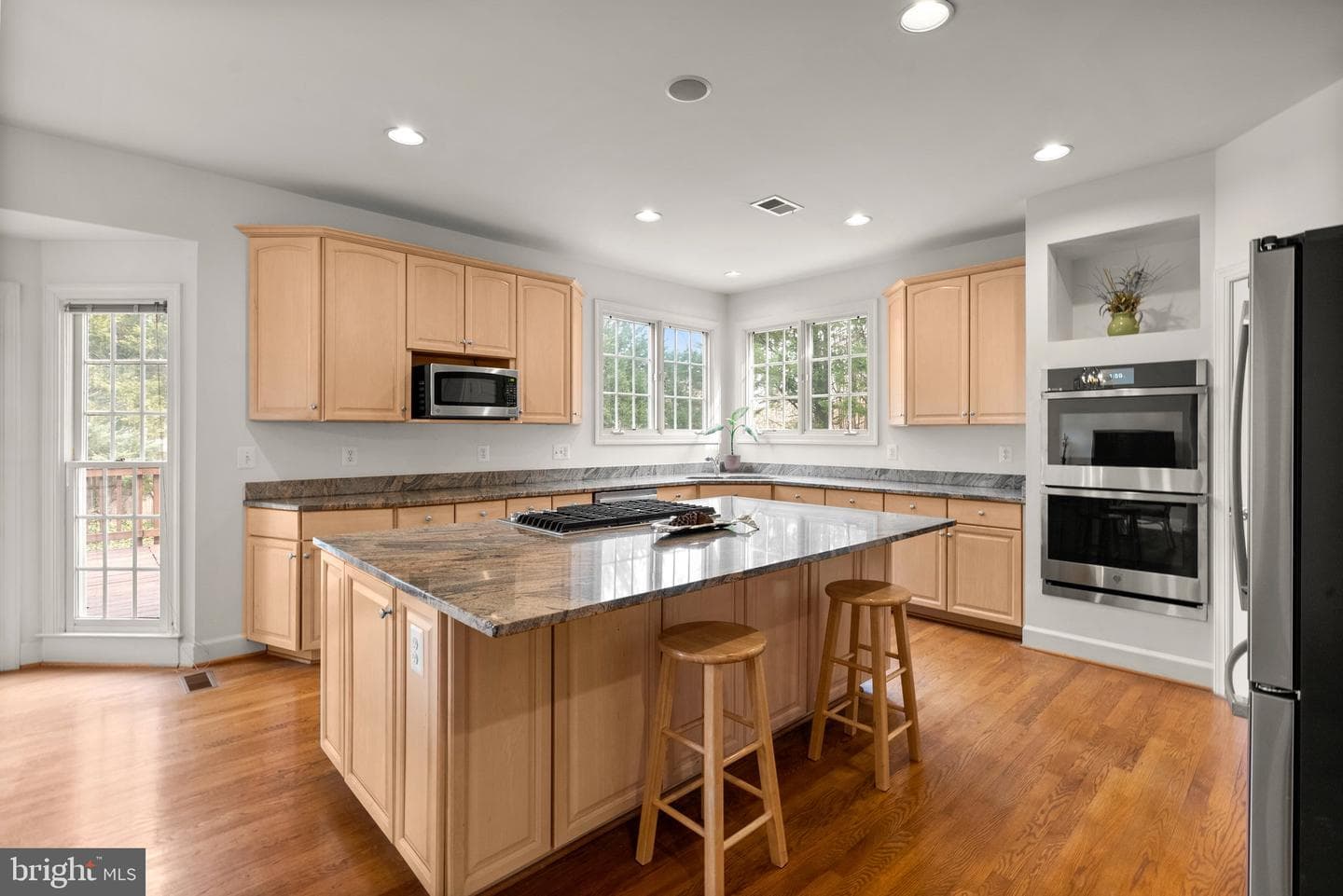 10428 Windsor View Drive photo 4