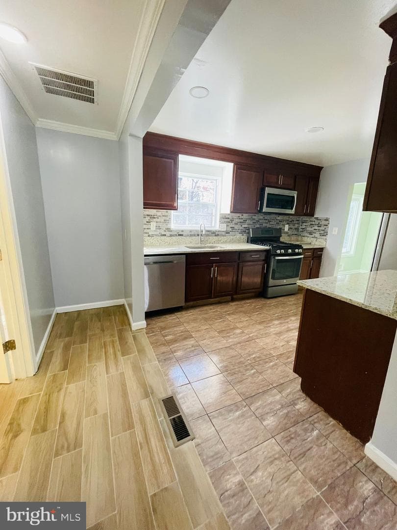207 Oakton Road photo 13