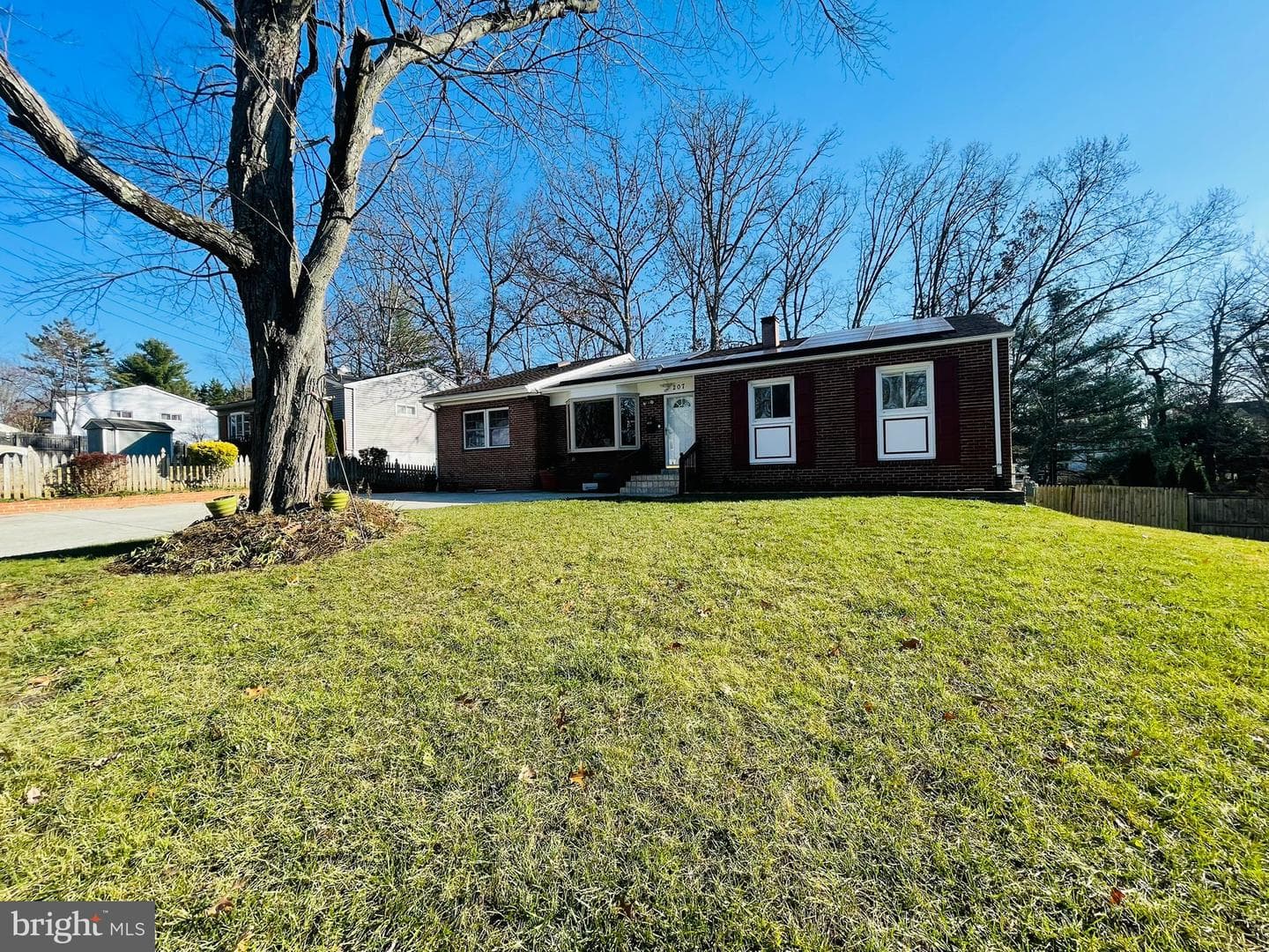 207 Oakton Road photo 2