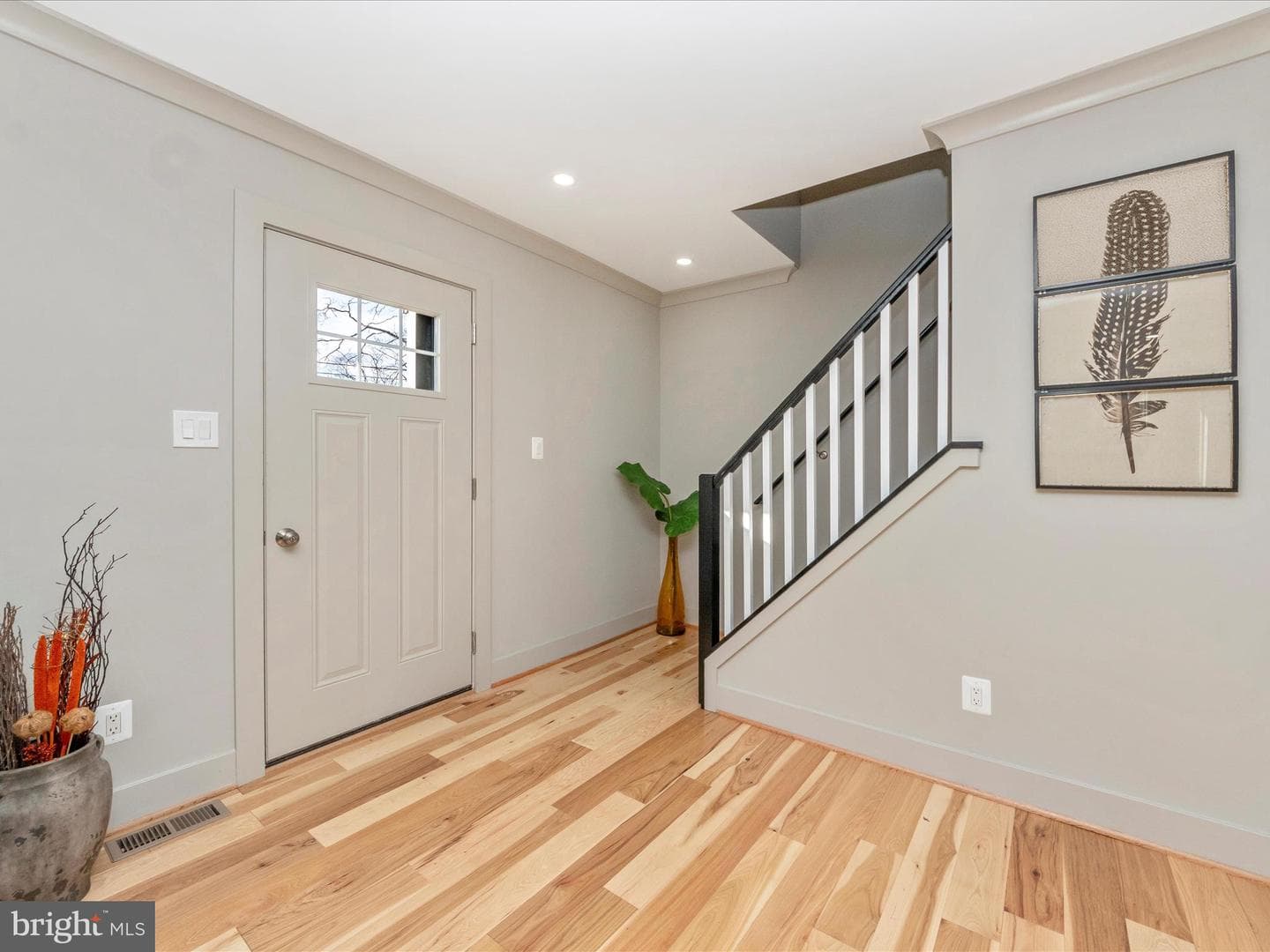 503 Stirling Road photo 16