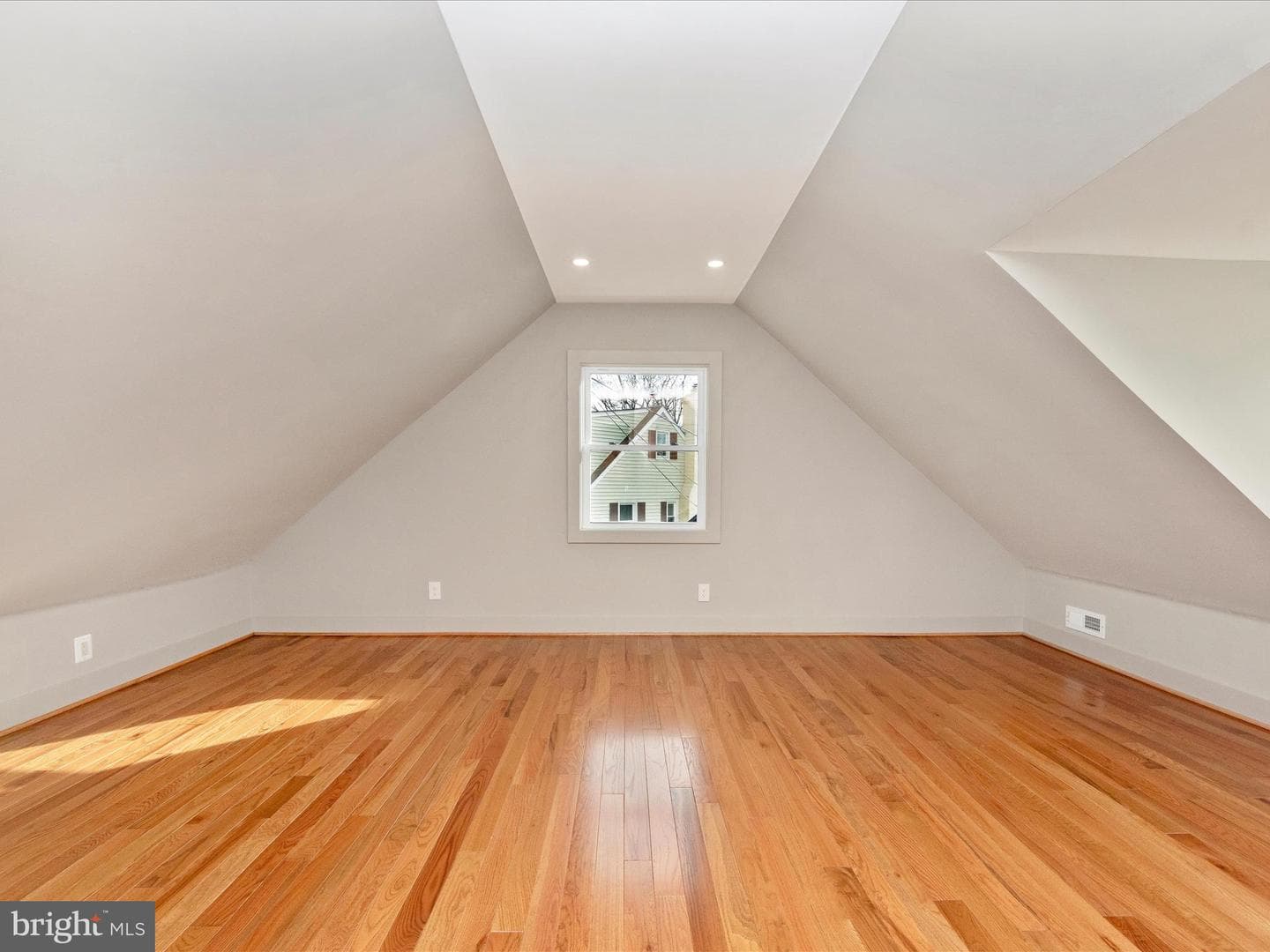 503 Stirling Road photo 28