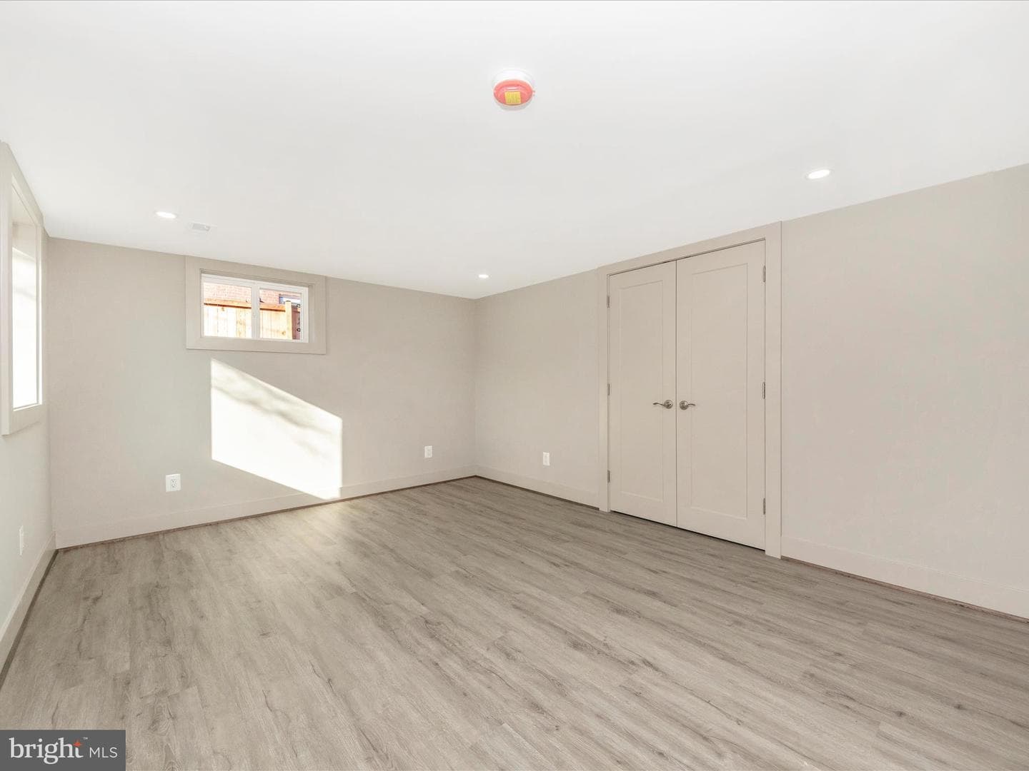 503 Stirling Road photo 44