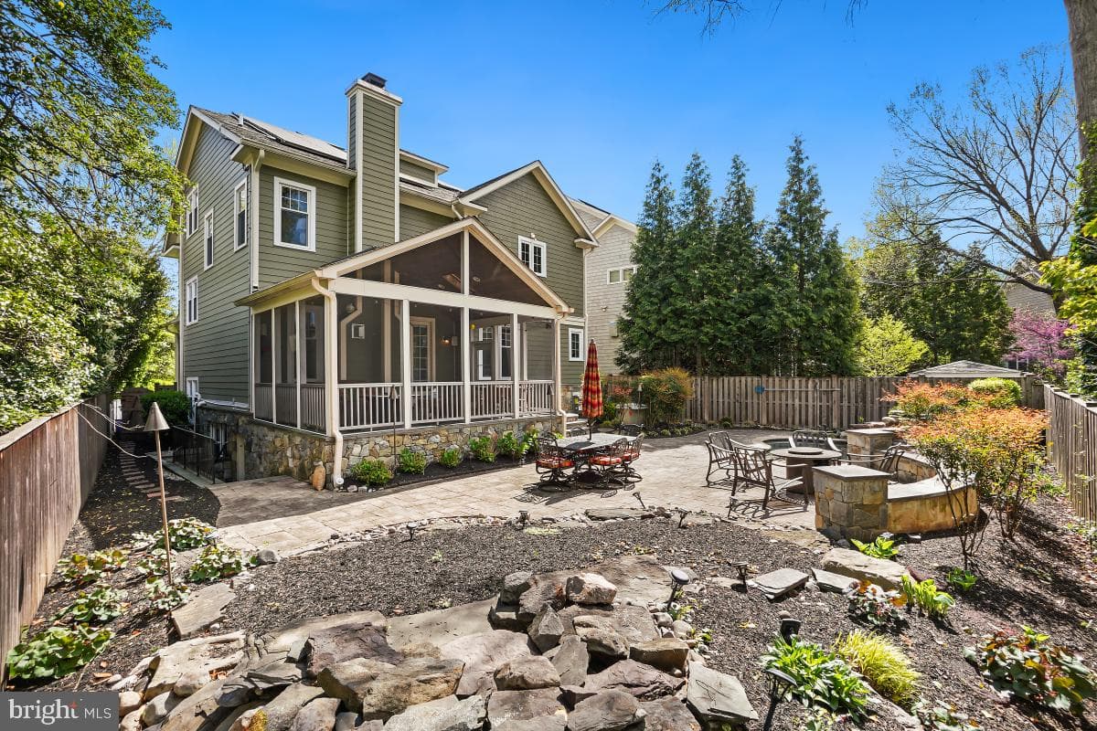 7106 Exeter Road photo 31