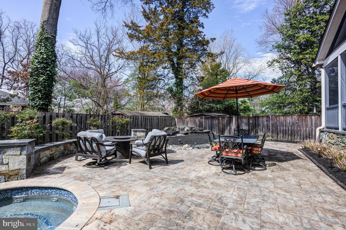 7106 Exeter Road photo 36