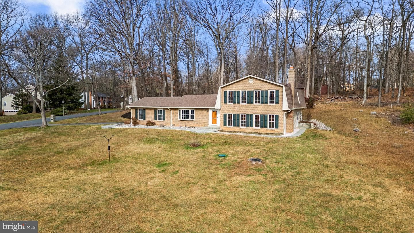20529 Farcroft Lane photo 4