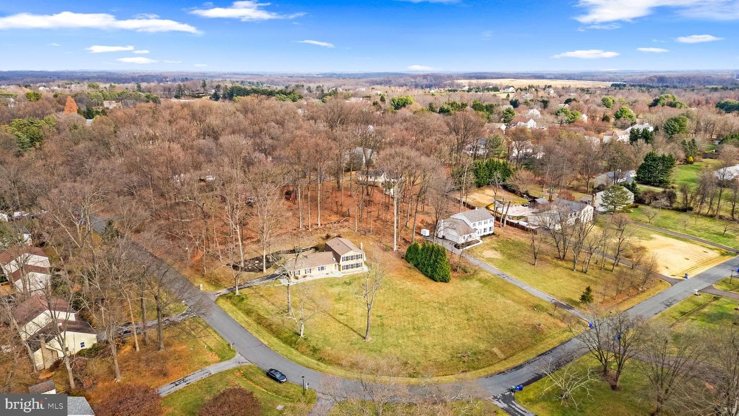 20529 Farcroft Lane photo 46