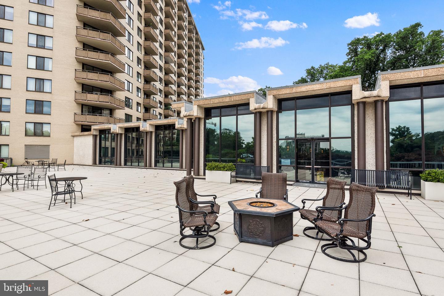 5225 Pooks Hill Road #1004s photo 33