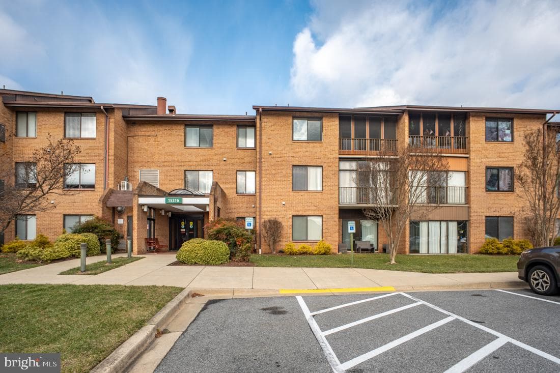 15316 Pine Orchard Drive #82-3f photo 2