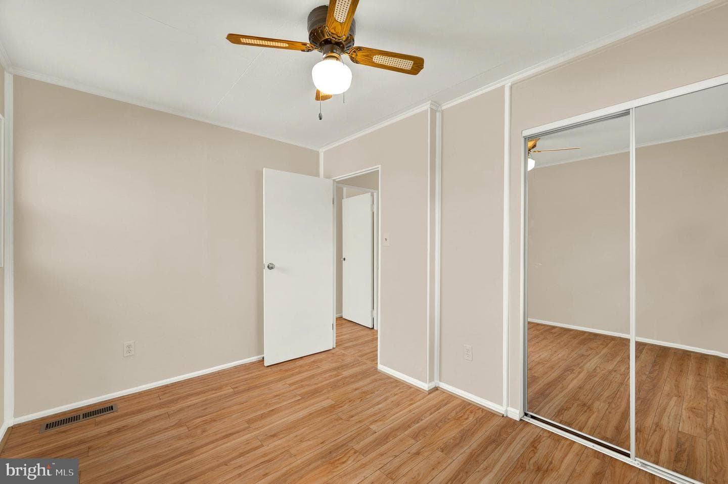 2004 Gainsboro Road photo 27