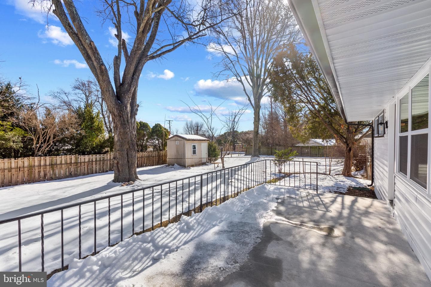 303 Bradley Avenue photo 21