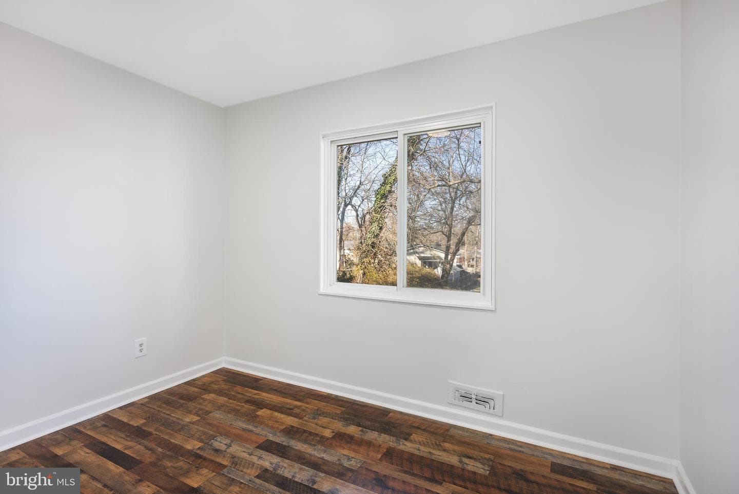 3001 Hardy Avenue photo 11