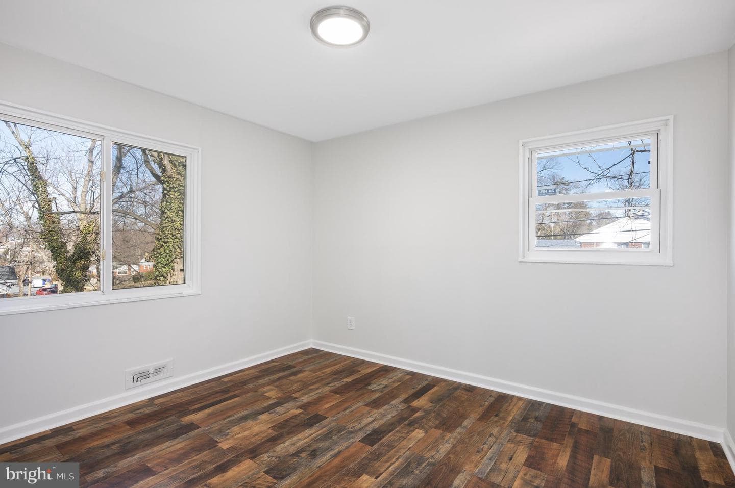 3001 Hardy Avenue photo 16