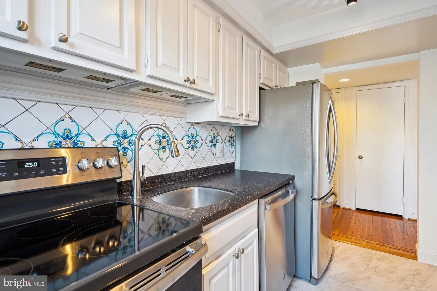 2244 Washington Avenue #102 photo 5