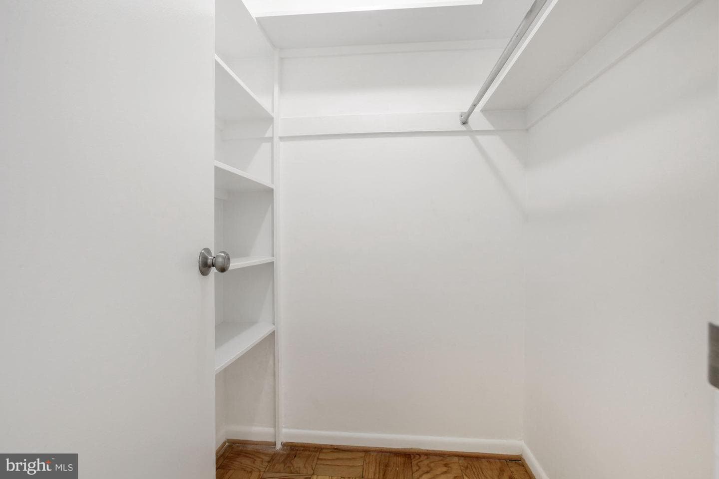 10401 Grosvenor Place #910 photo 11