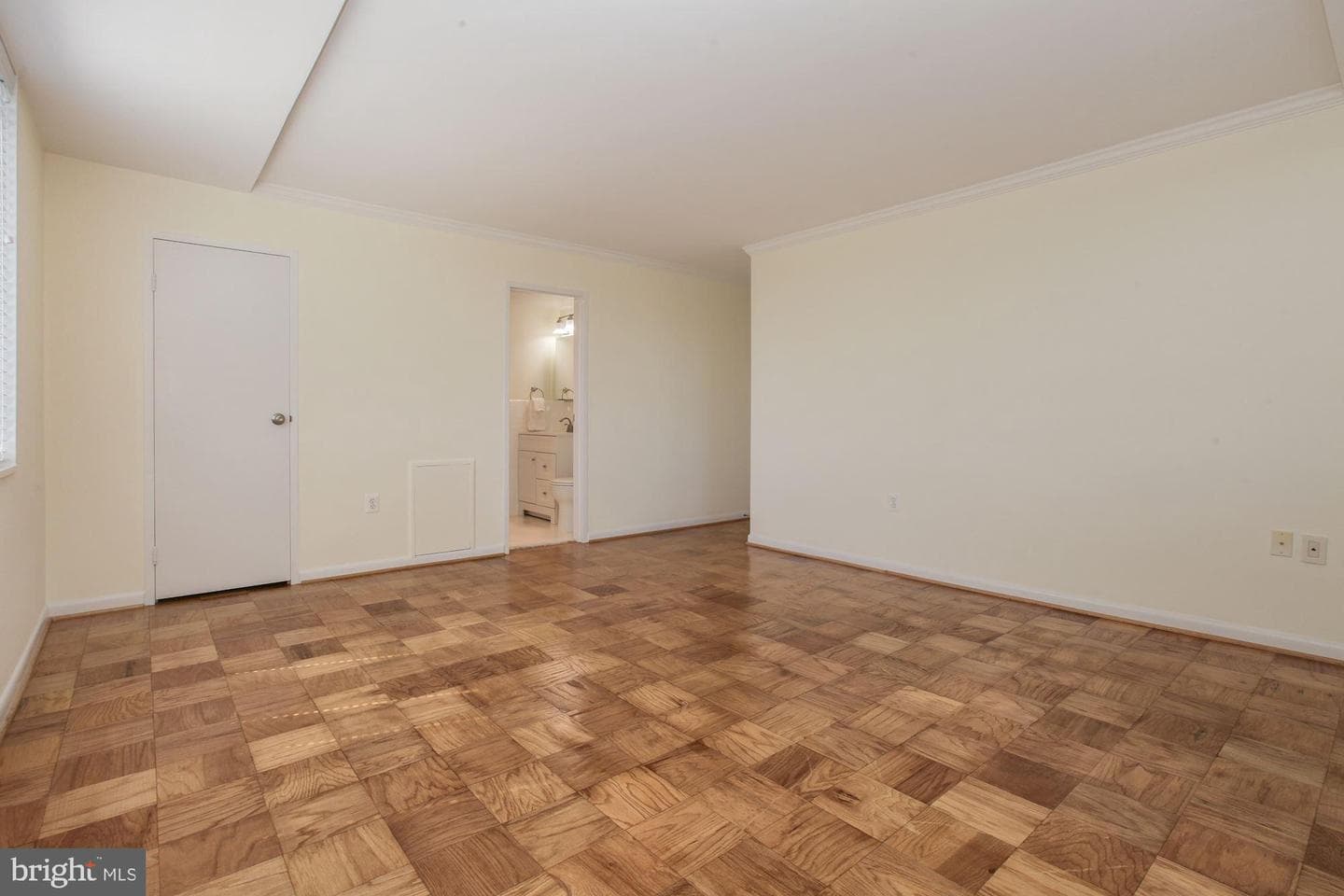 10401 Grosvenor Place #910 photo 14