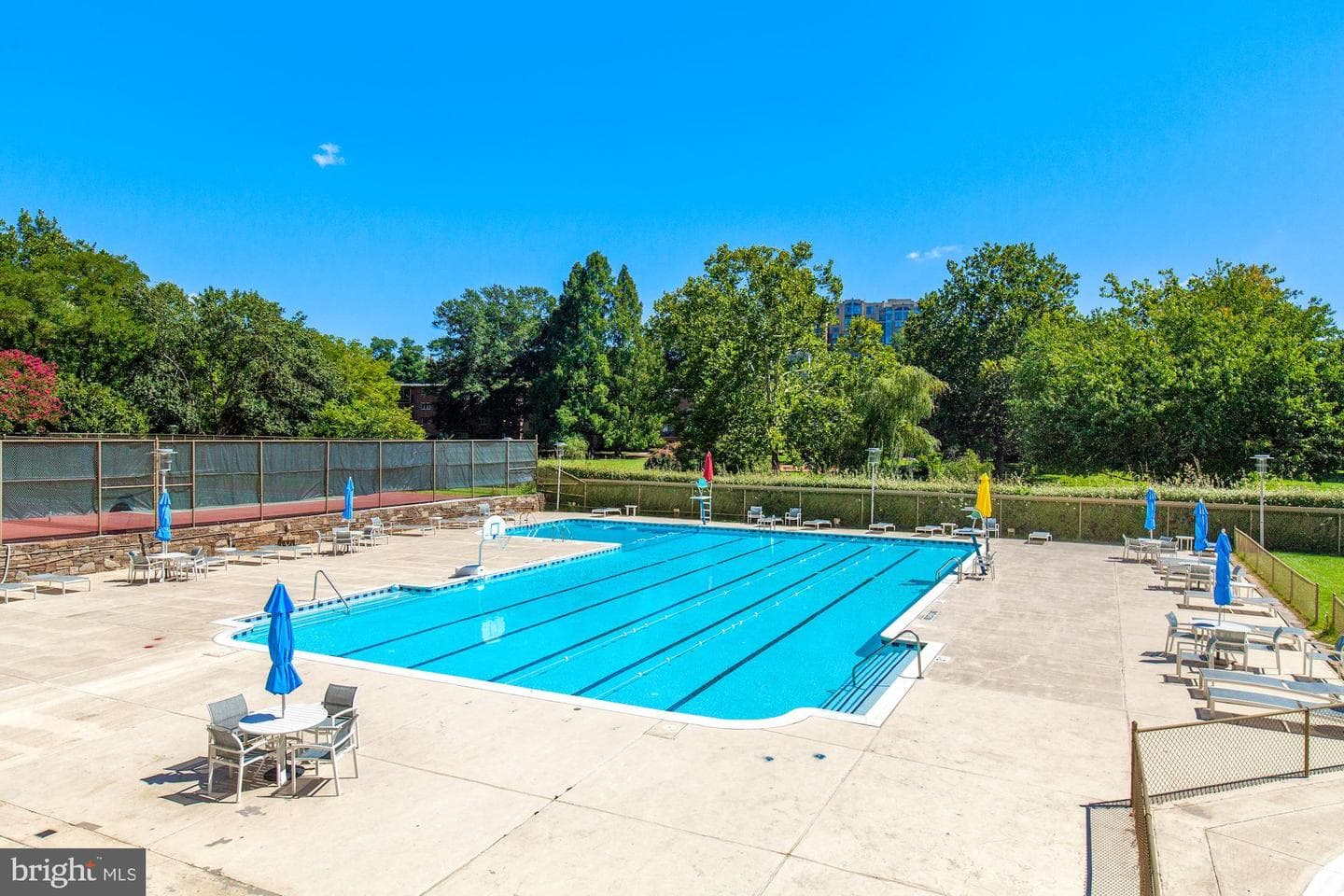10401 Grosvenor Place #910 photo 24