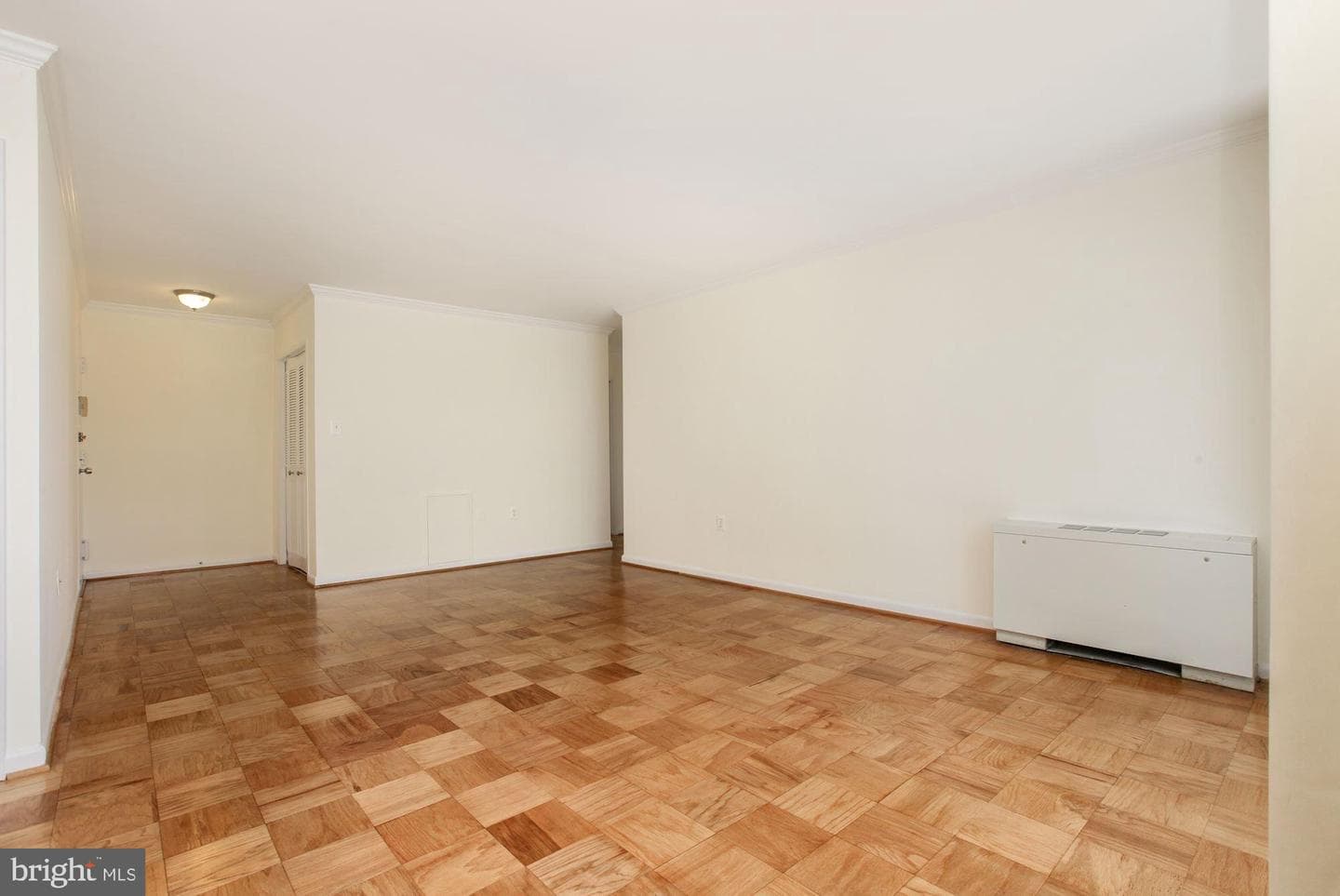 10401 Grosvenor Place #910 photo 5