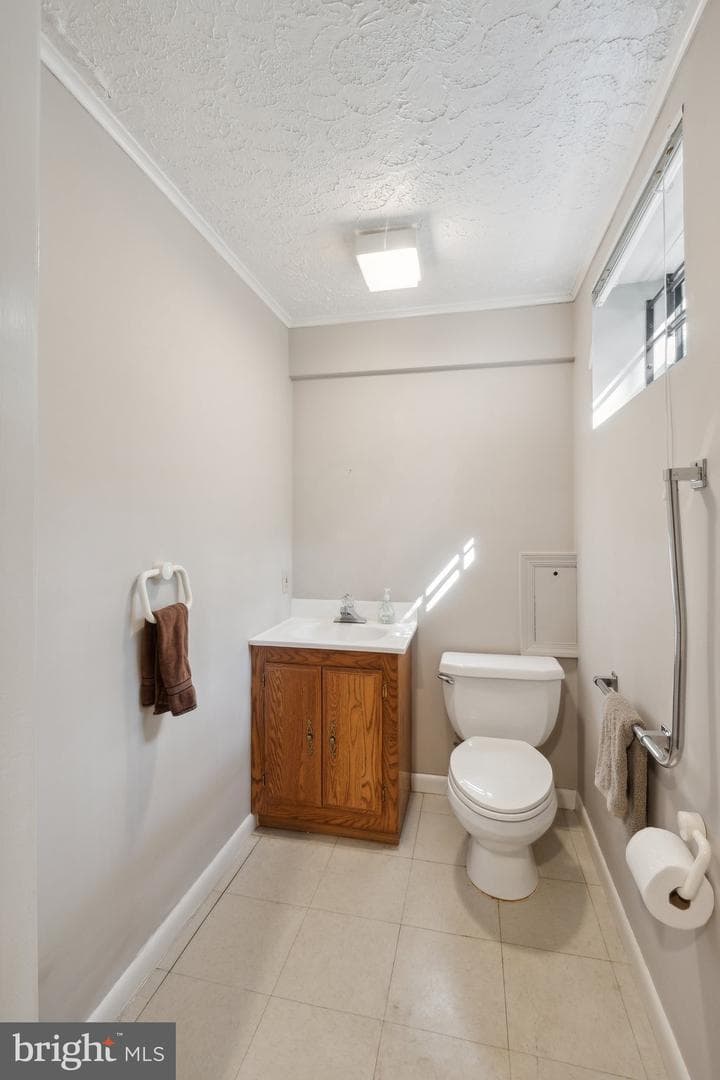 9621 E Bexhill Drive photo 38