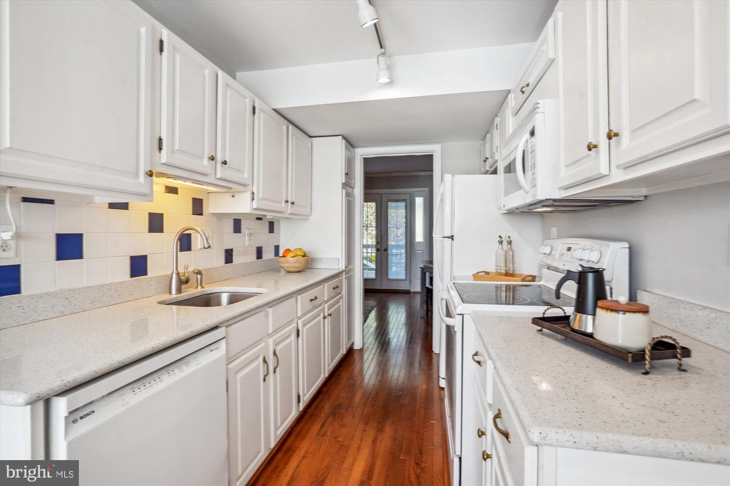4871 Chevy Chase Drive #161 photo 6
