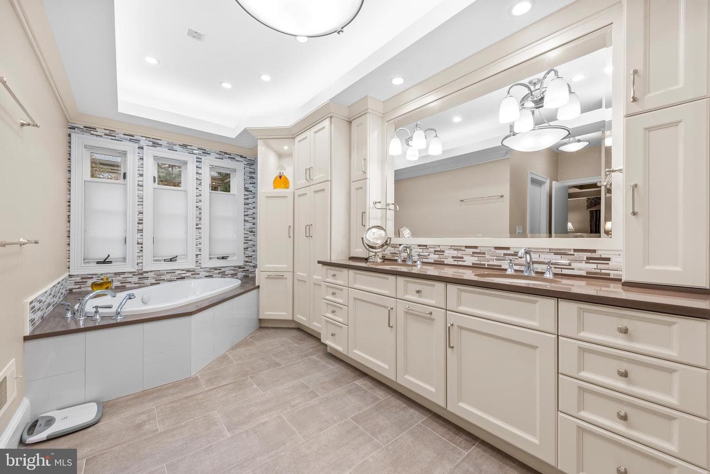10041 Chartwell Manor Court photo 30