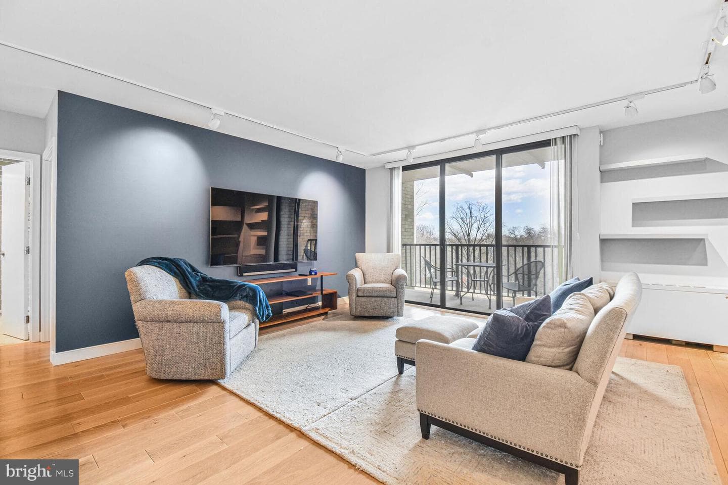 4242 East West Highway #501 photo 5