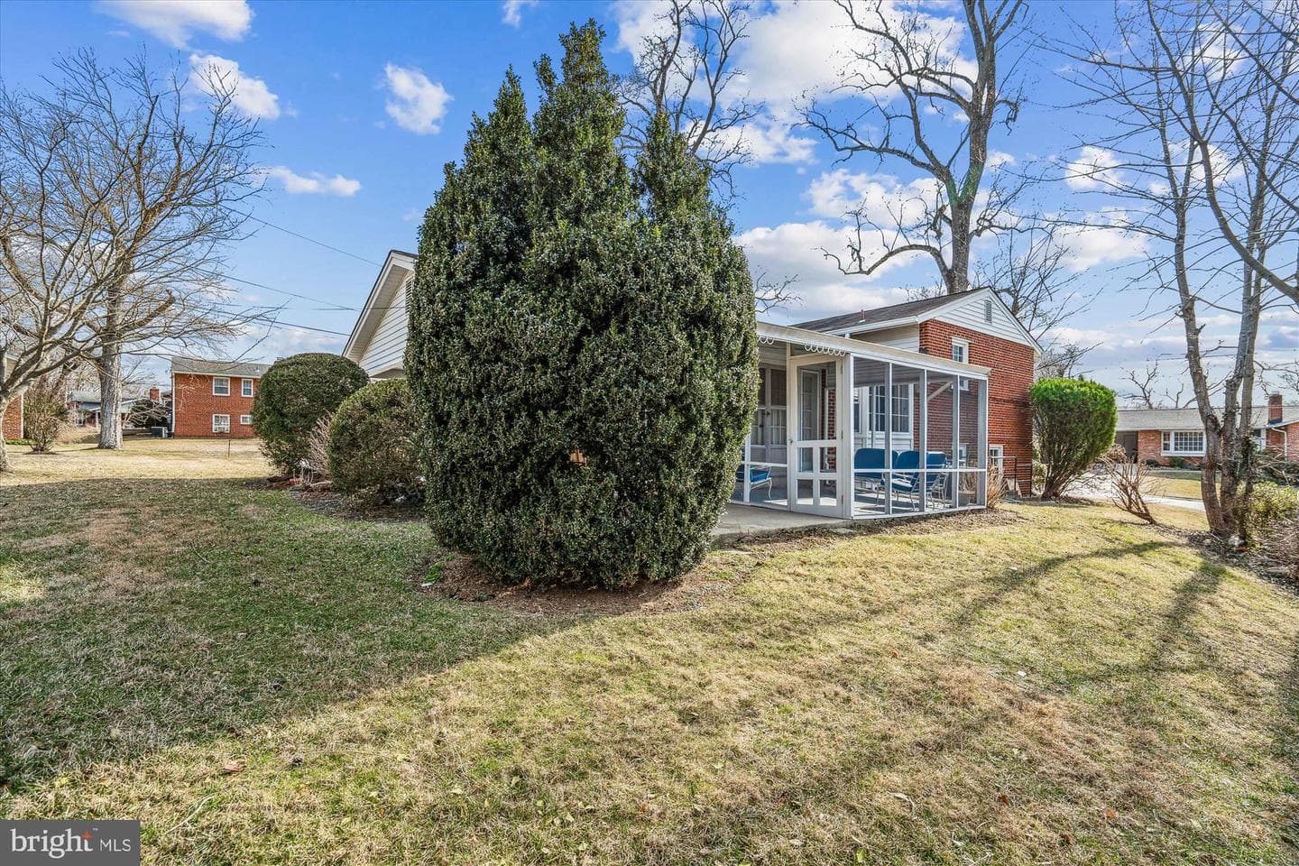 404 Neale Court photo 30