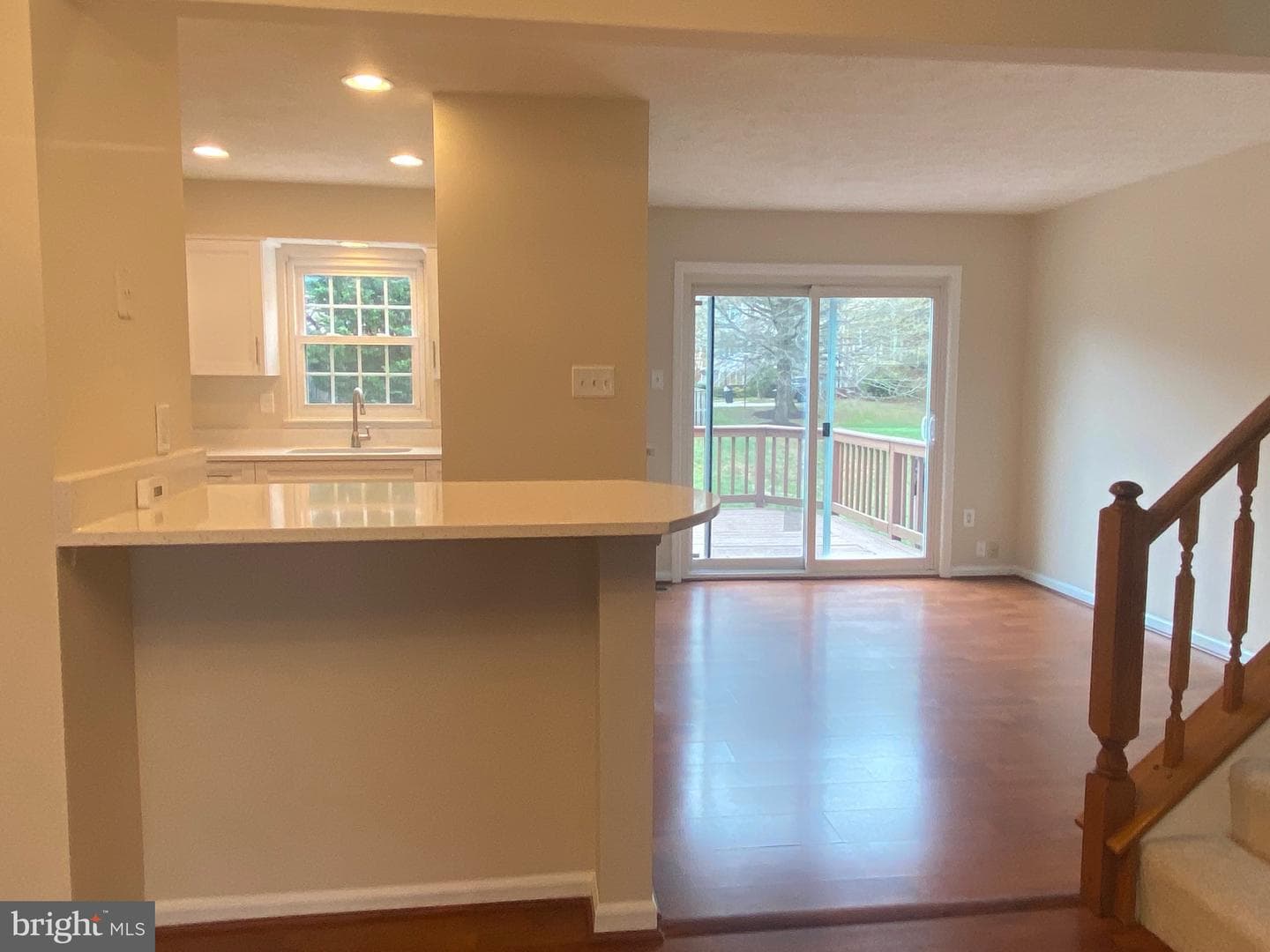 528 Beacon Hill Terrace photo 12
