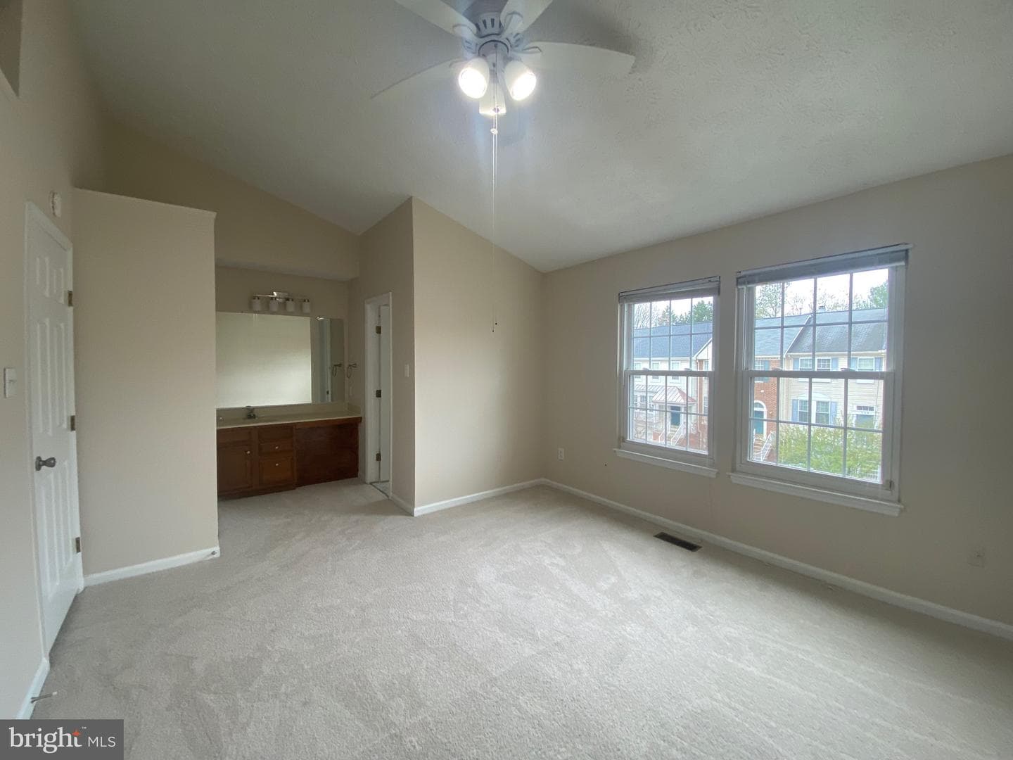 528 Beacon Hill Terrace photo 26