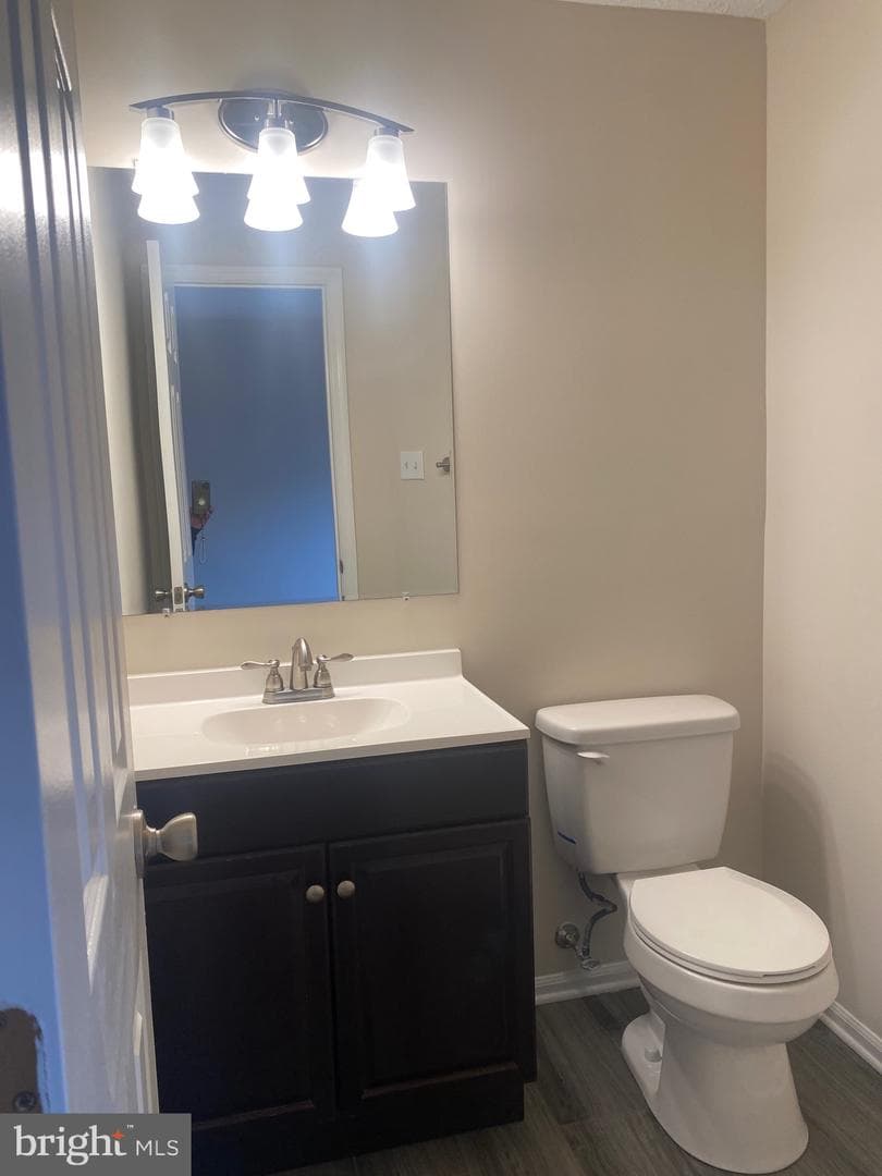 528 Beacon Hill Terrace photo 4