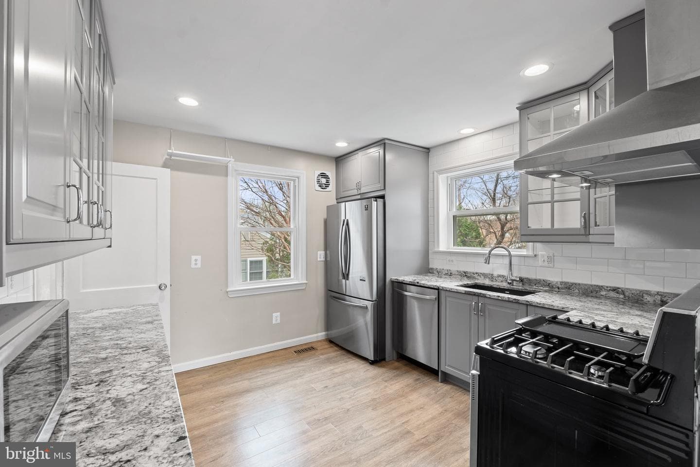 11316 Galt Avenue photo 26