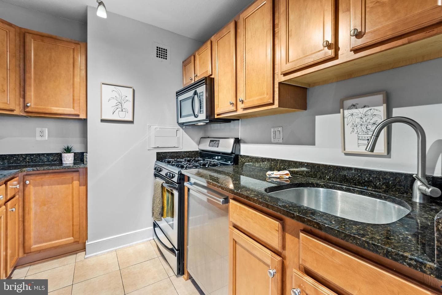 1220 Blair Mill Road #304 photo 8