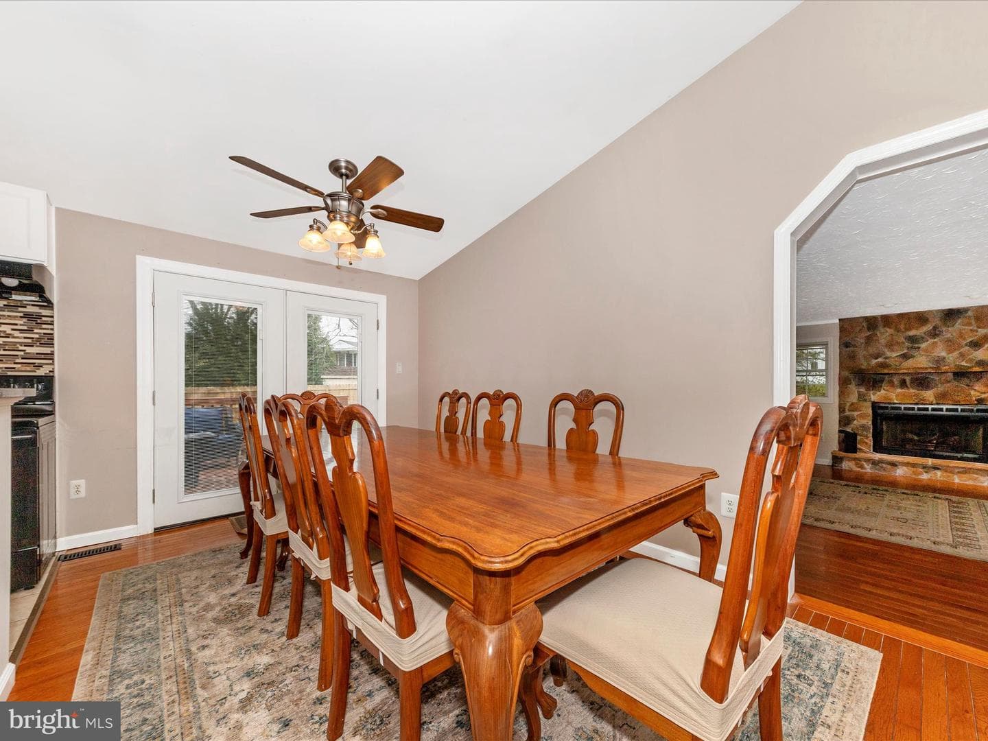 19005 Dowden Circle photo 8