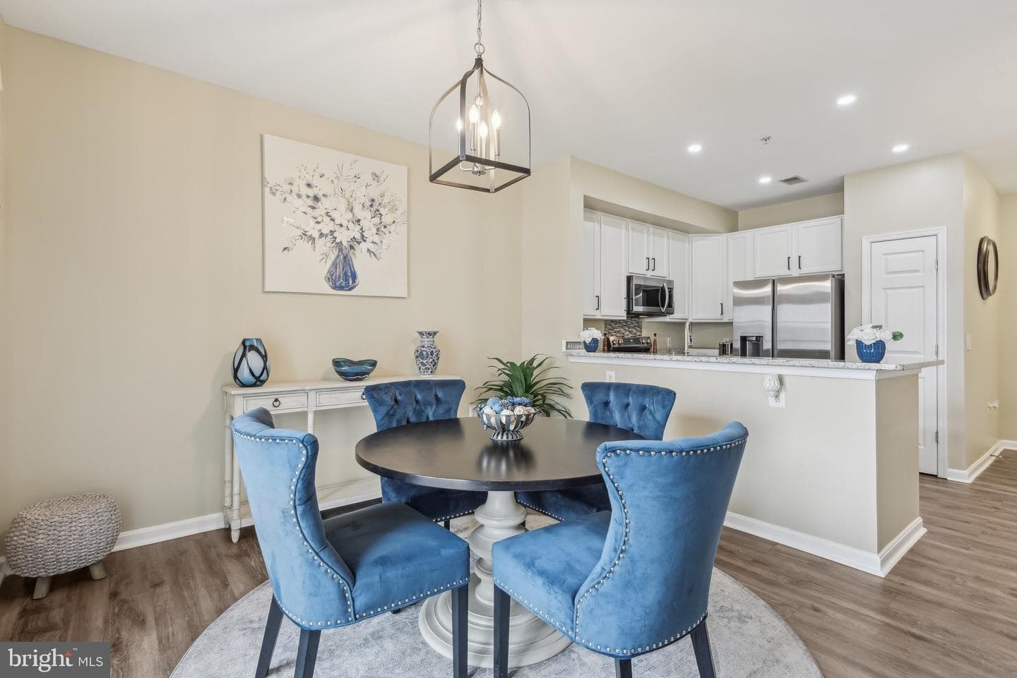 531 Lawson Way #108 photo 1