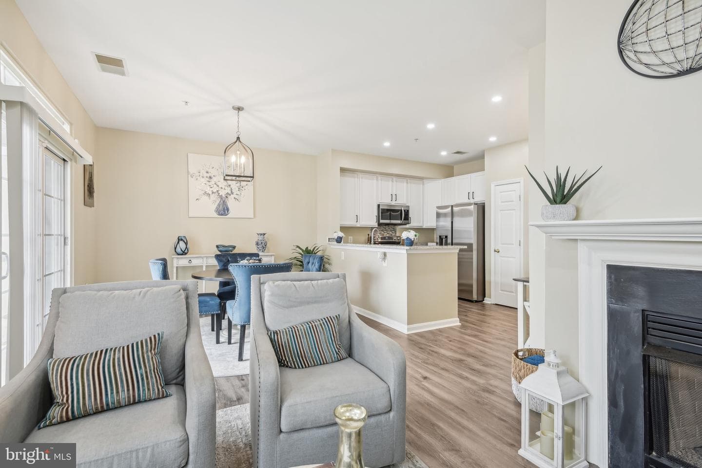 531 Lawson Way #108 photo 3