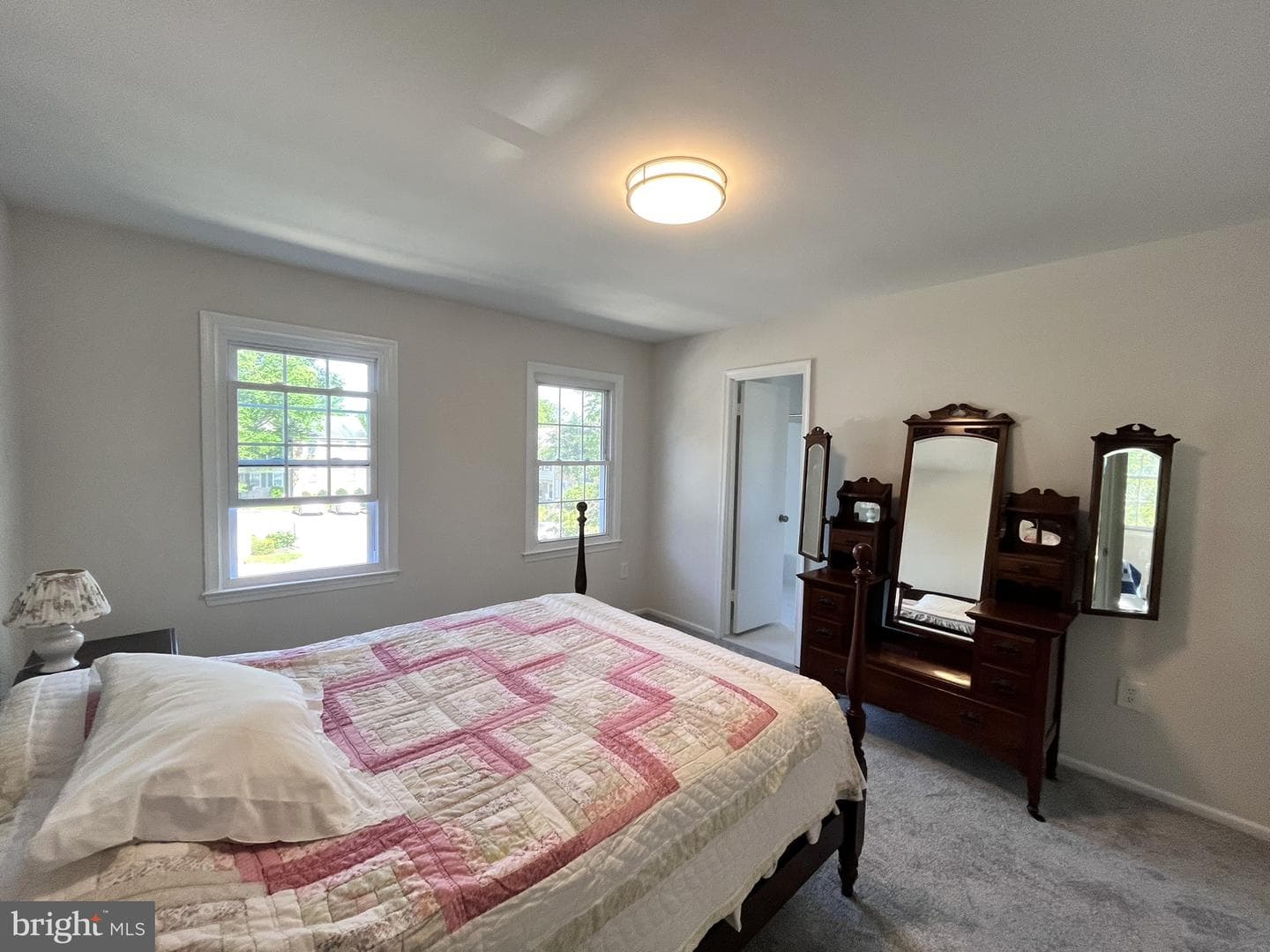 13 Chantilly Court photo 22