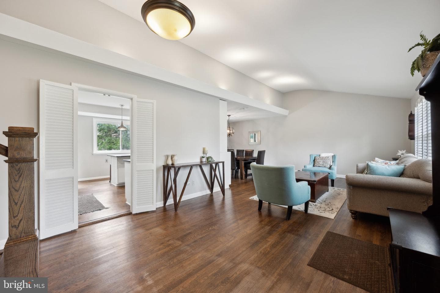 10601 Meadowhill Road photo 2