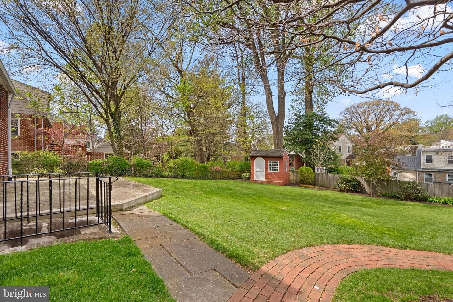 10210 Pierce Drive photo 2