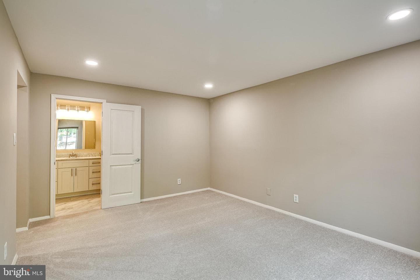 11405 Commonwealth Drive #4 photo 19