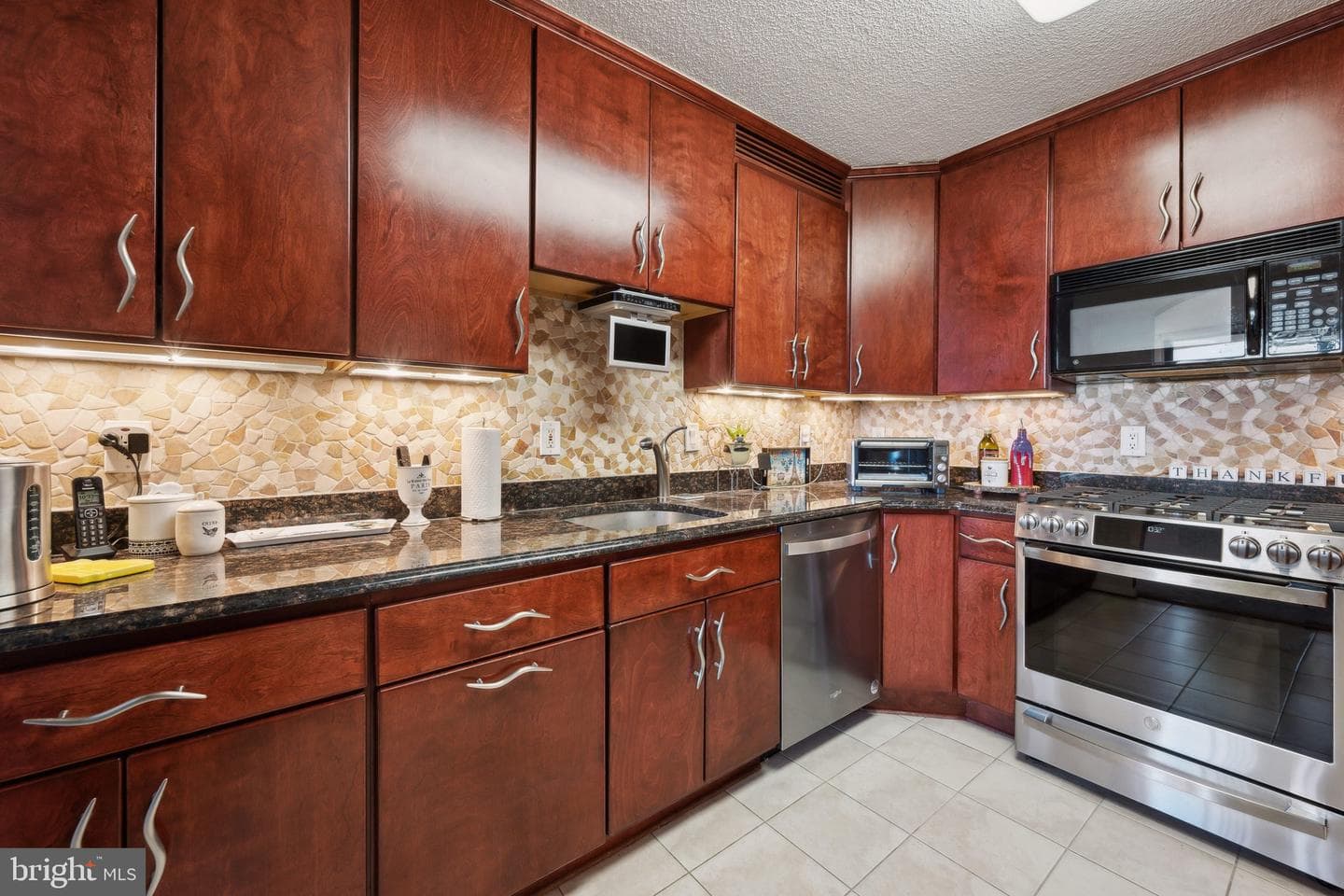 5225 Pooks Hill Road #1418s photo 3