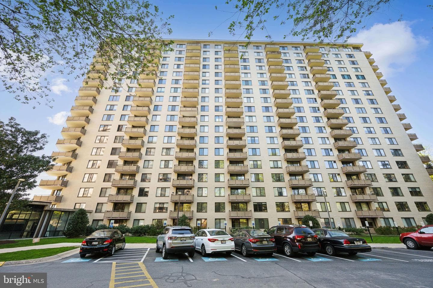 5225 Pooks Hill Road #1418s photo 9