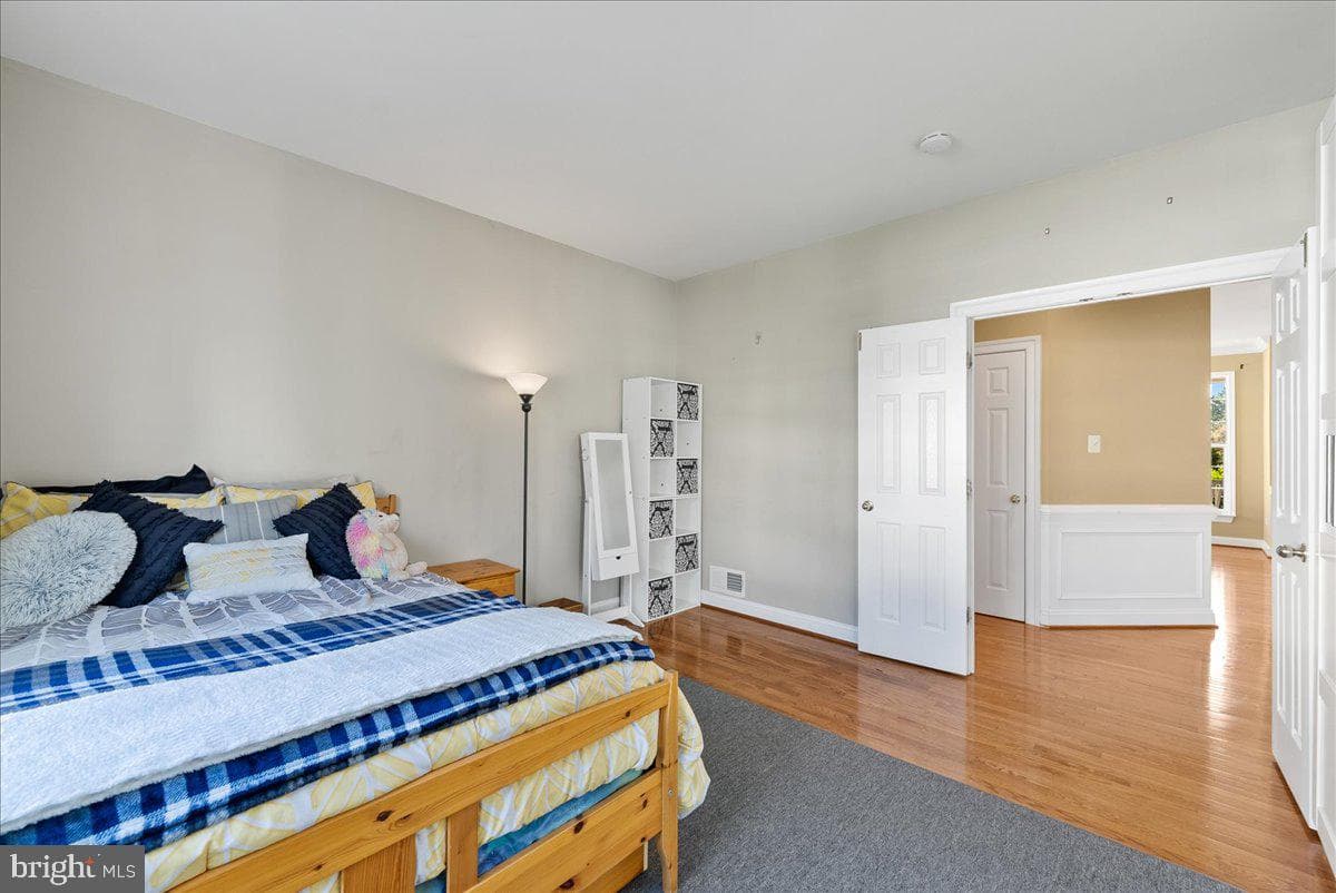 23217 Linden Vale Drive photo 40