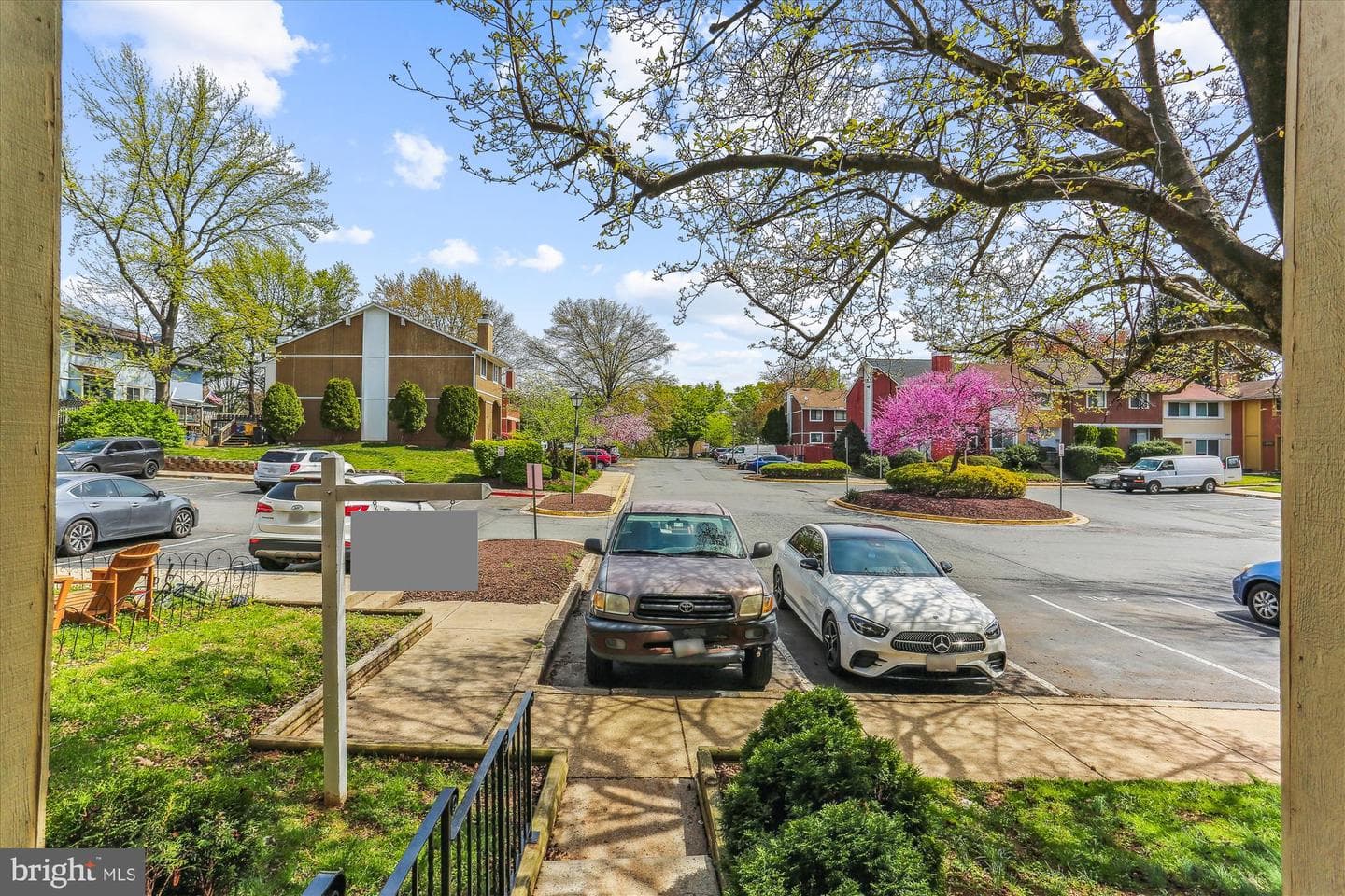 18506 Eagles Roost Drive photo 2