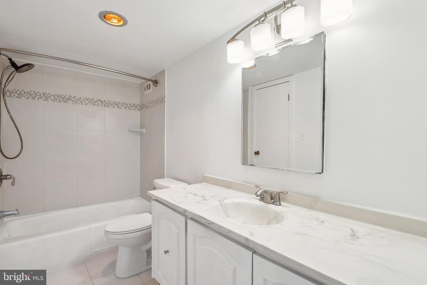 5225 Pooks Hill Road #1728s photo 12
