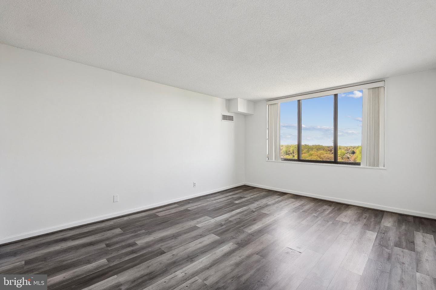 5225 Pooks Hill Road #1728s photo 14