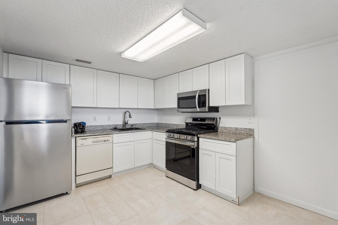 5225 Pooks Hill Road #1728s photo 3