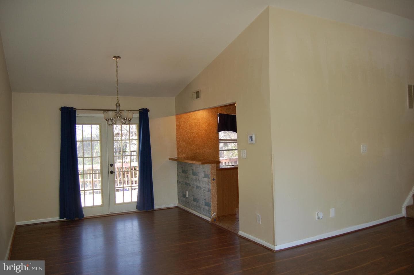 13821 Wisteria Drive photo 6