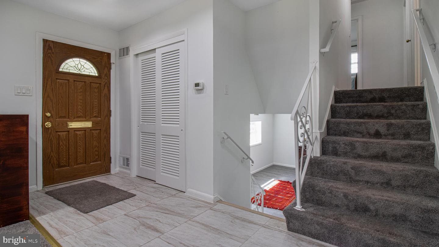 10310 Royal Road photo 23