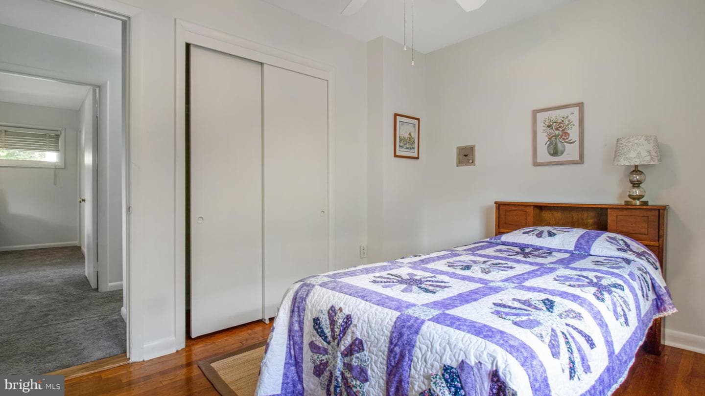 10310 Royal Road photo 32