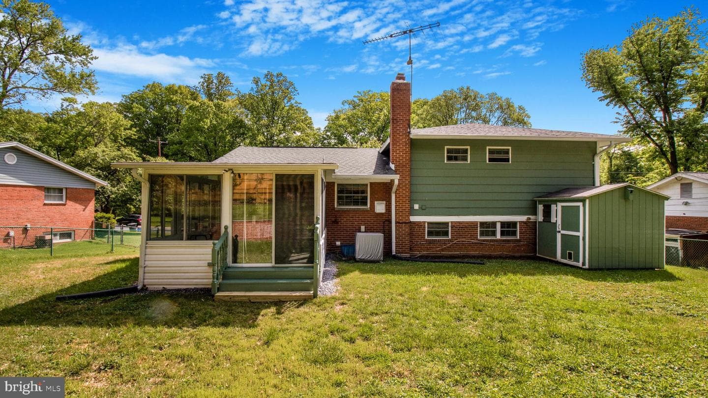 10310 Royal Road photo 48