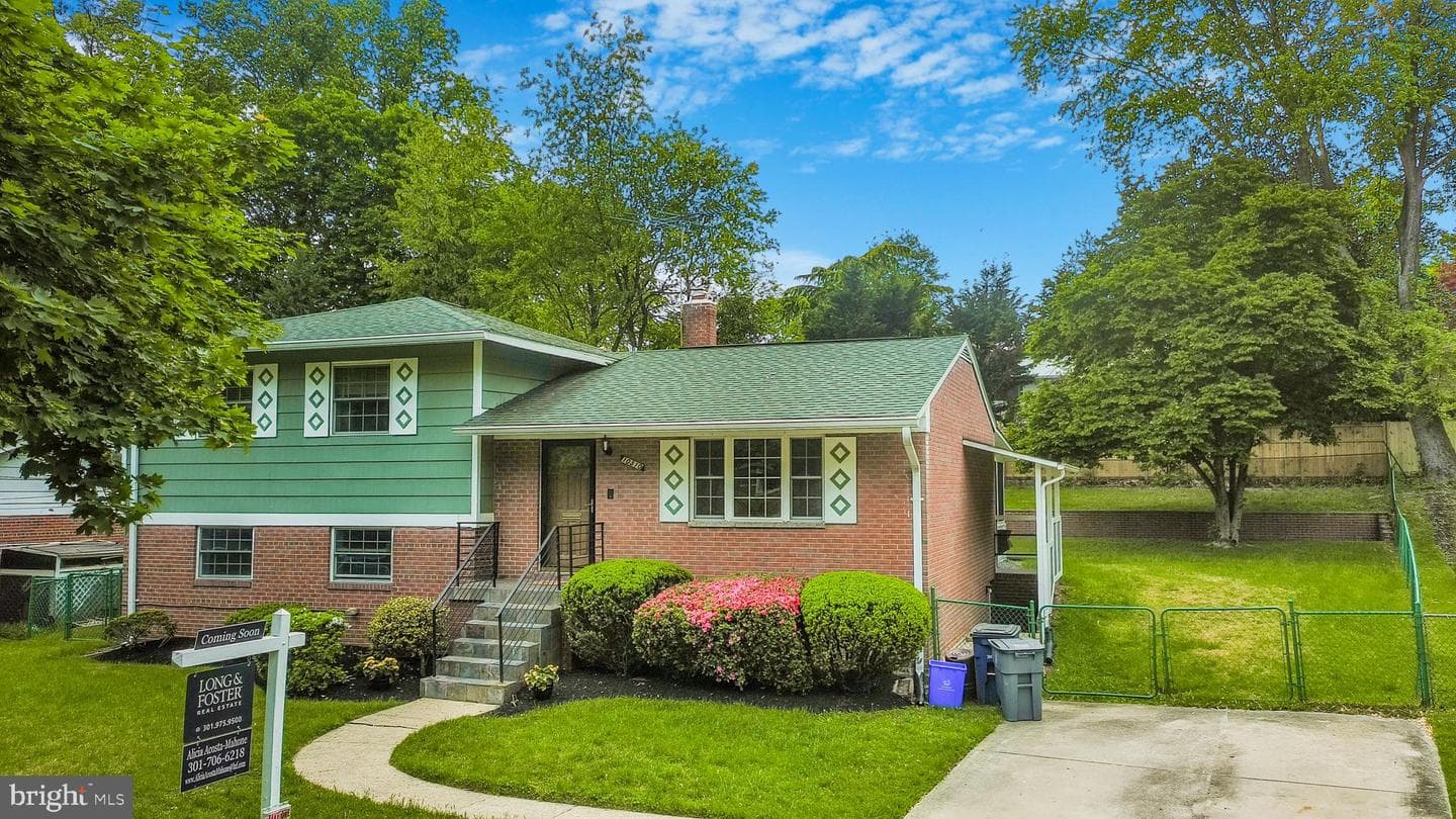 10310 Royal Road photo 59